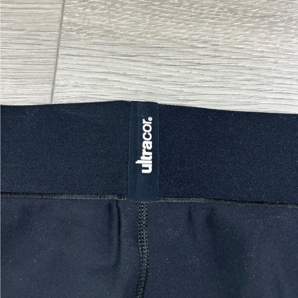 Ultracor Knockout Black Star Print Crop Leggings - Picture 9 of 12